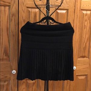 MNG Women’s mini skirt pleated.